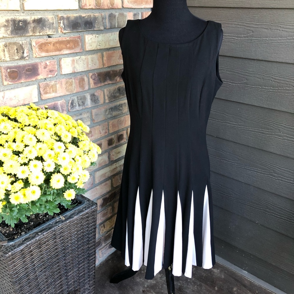 🔥Tommy Hilfiger sleeveless black dress size 8
